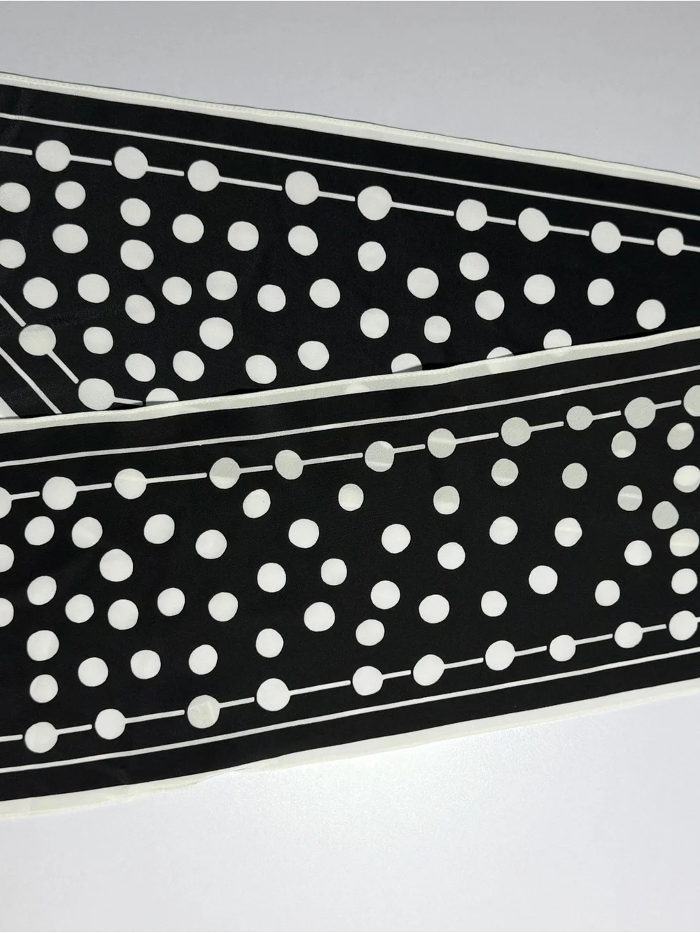 Black & White Polka Dot Neck Scarf - Women's Retro fashion